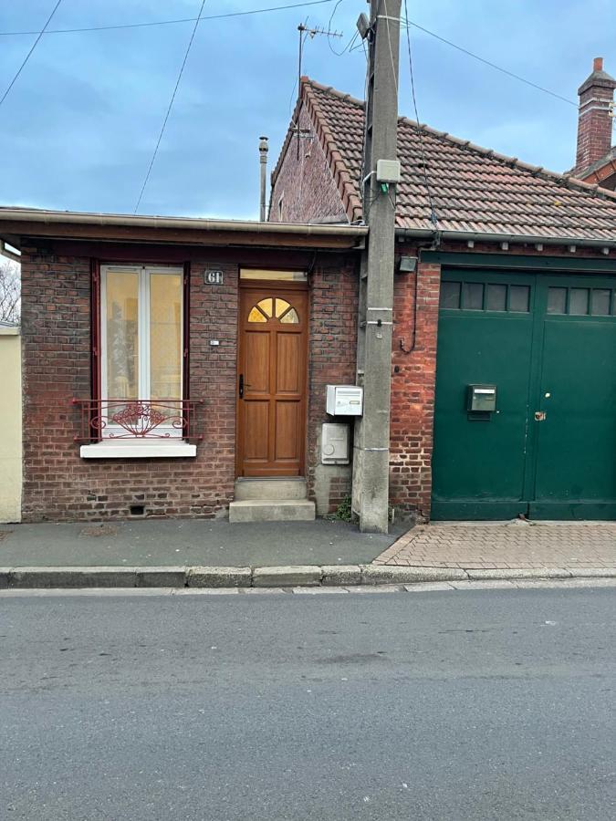 Jolie Petite Maison Avec Un Grand Jardin Montmagny Exterior foto
